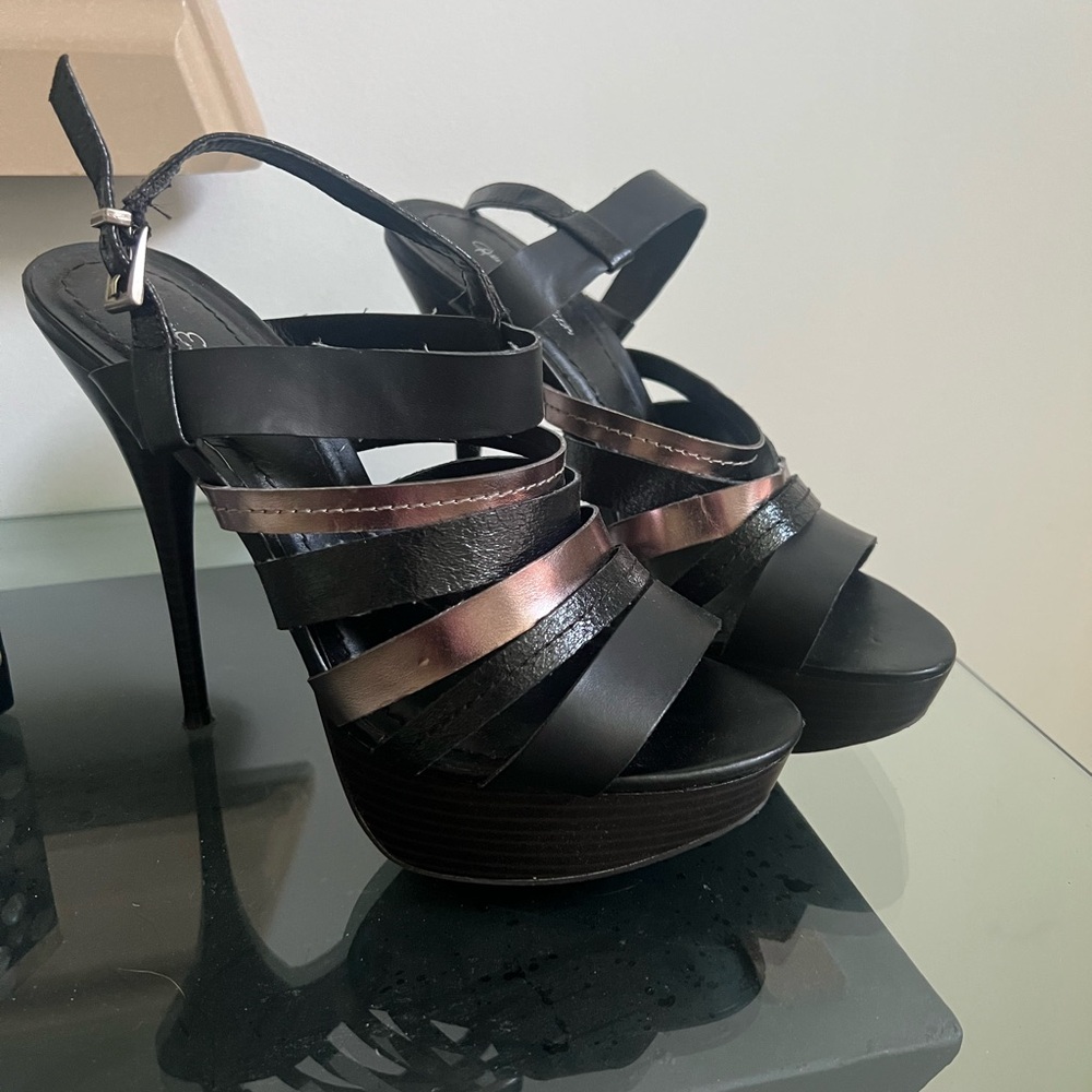 Gen E Ration 'Alyssa-1’  4.5" Hi Heel Black/Copper And Pewter 7B like new